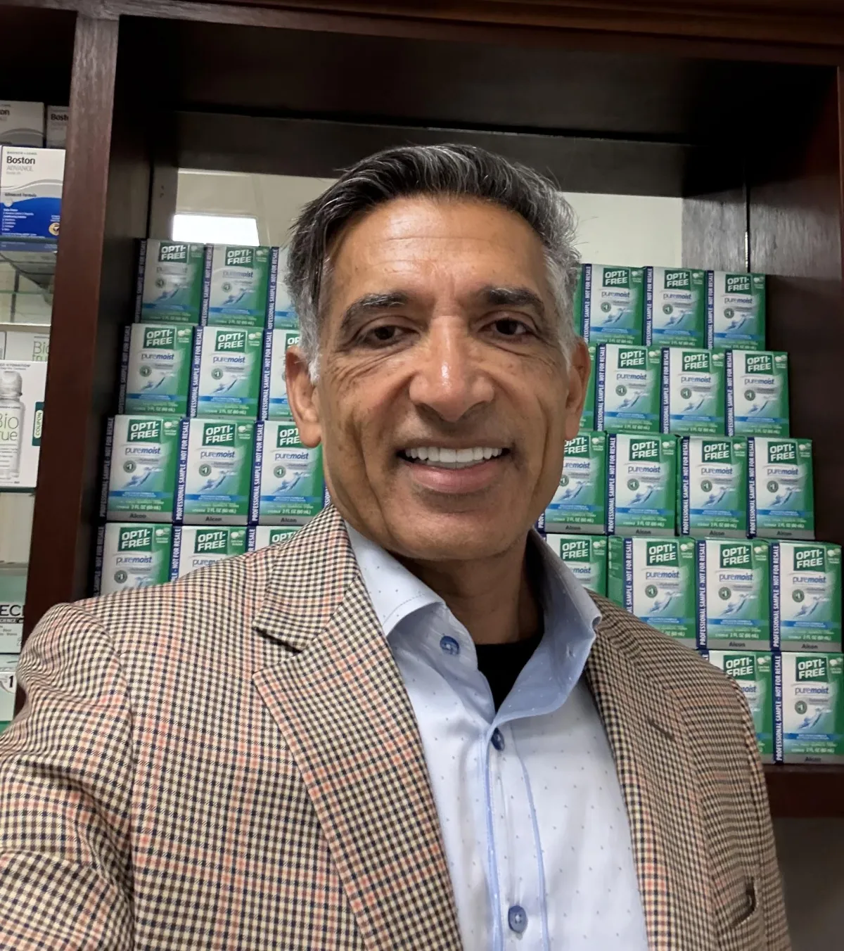 Dr. Ashraf advanced lasik surgeon